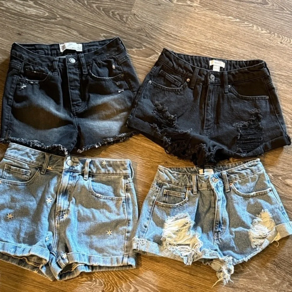 Bundle of 5 Shorts